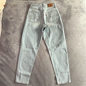 Levi High Waisted Straight Leg Jeans